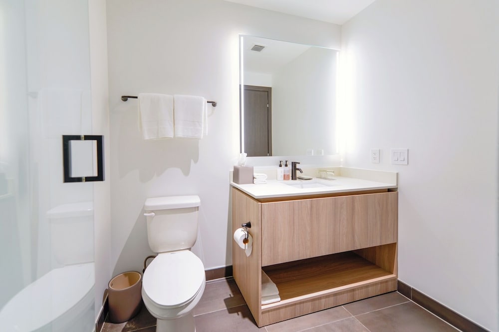 Apt Near Miami's Top Events at Bayfront
