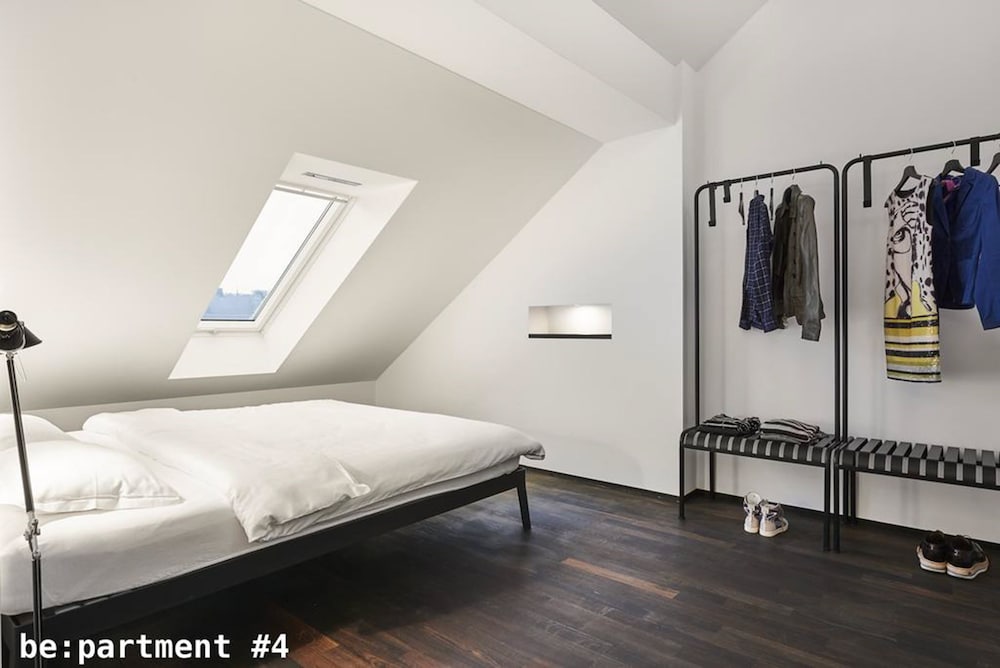 Nuremberg Vacations - No Shoes Hotel And Green Bar - Property Image 8