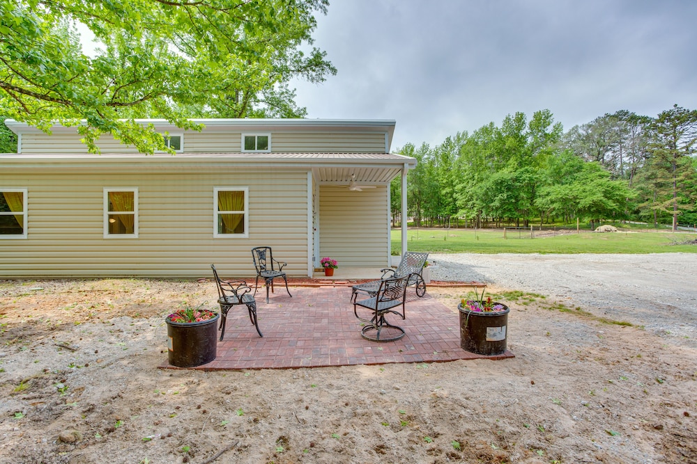 Mount Vernon Vacations - Cozy Mount Vernon Cabin Rental Near Fishing Lakes! - Property Image 5