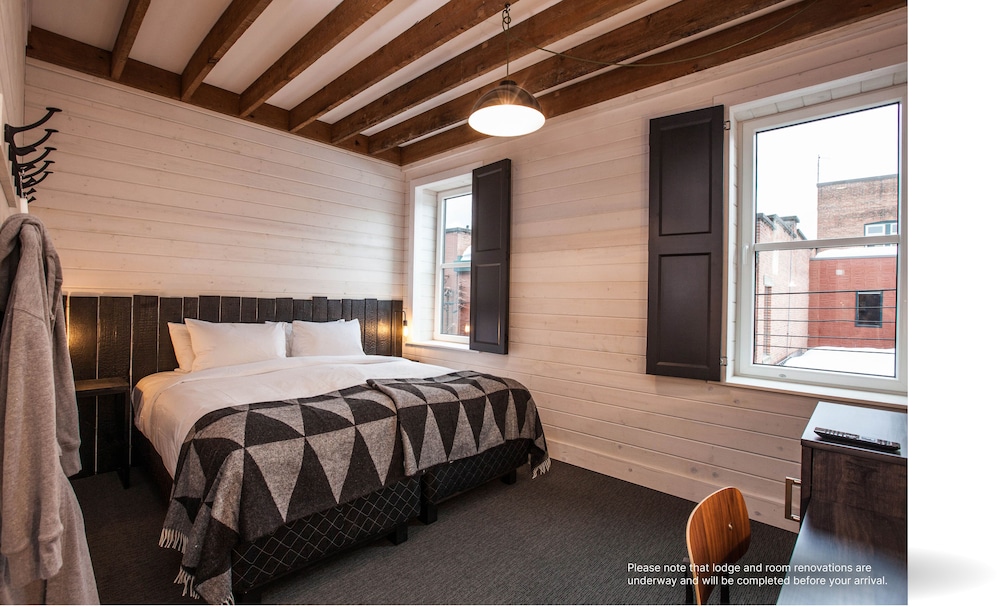 Eleven Revelstoke Lodge-3
