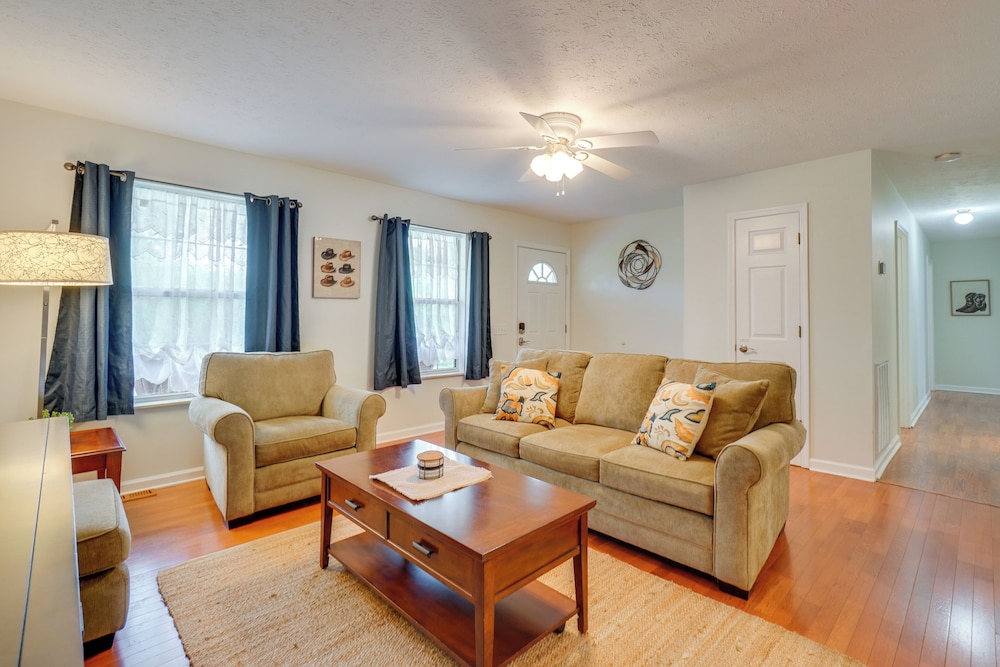 Horse-friendly Crossville Home! Golf, Hike & More!