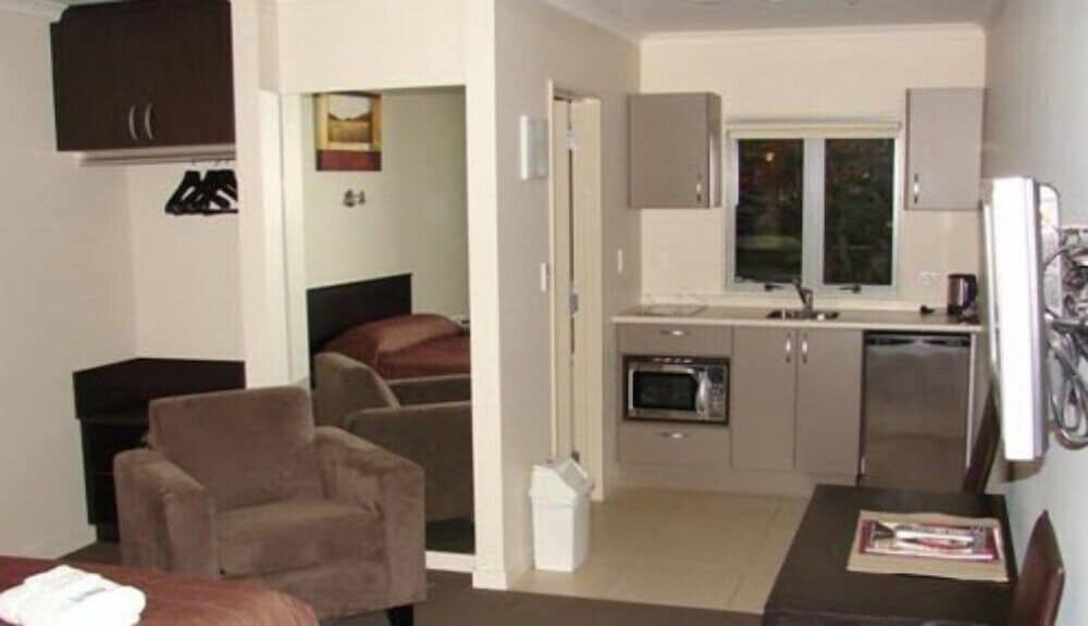 St John's Court Motel