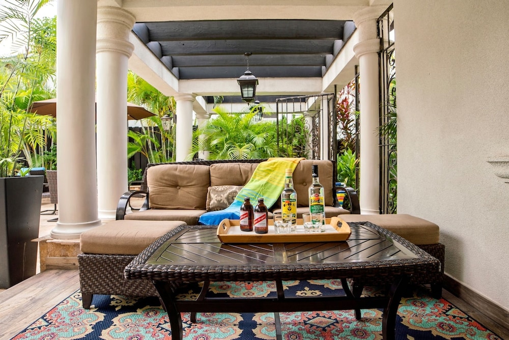Orchids Palms Luxury Villa Pool Chef Hot Tub Airport Pickup