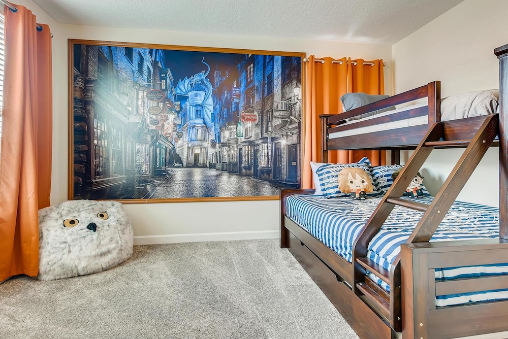 8958 CC 5BR Single Family Retreat With Private Pool - Image 2