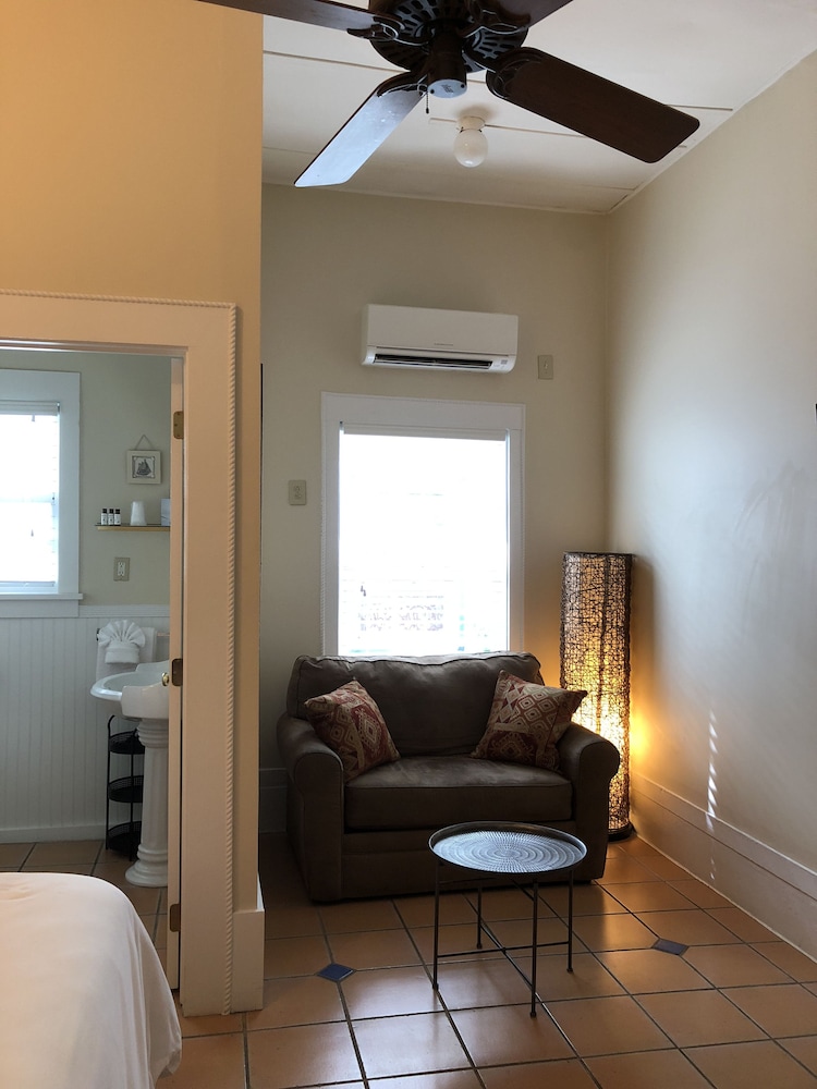 L'Habitation Guest House