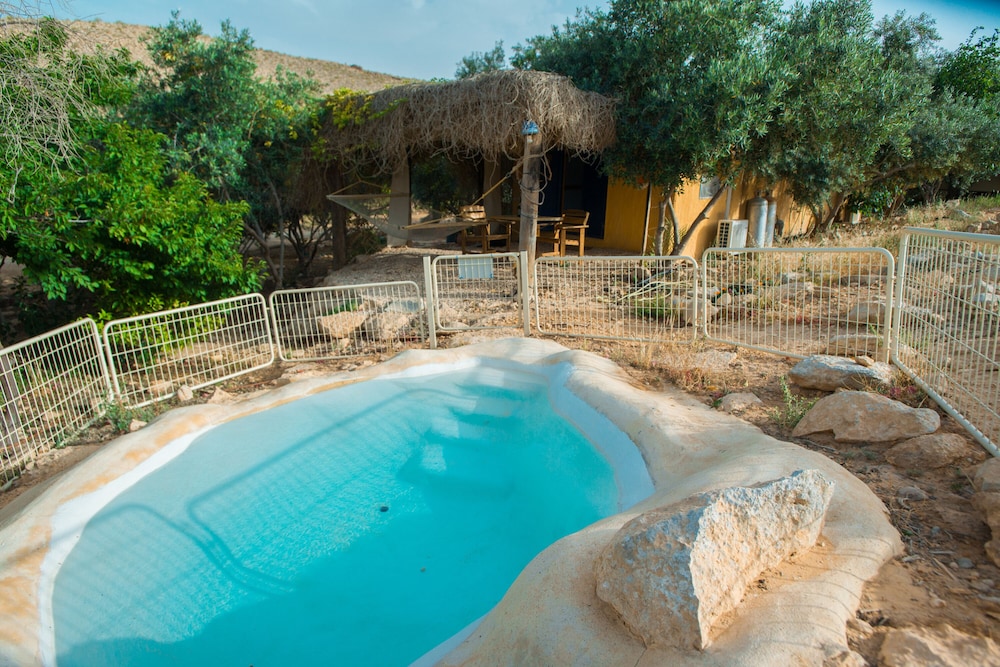Carmey Avdat Farm