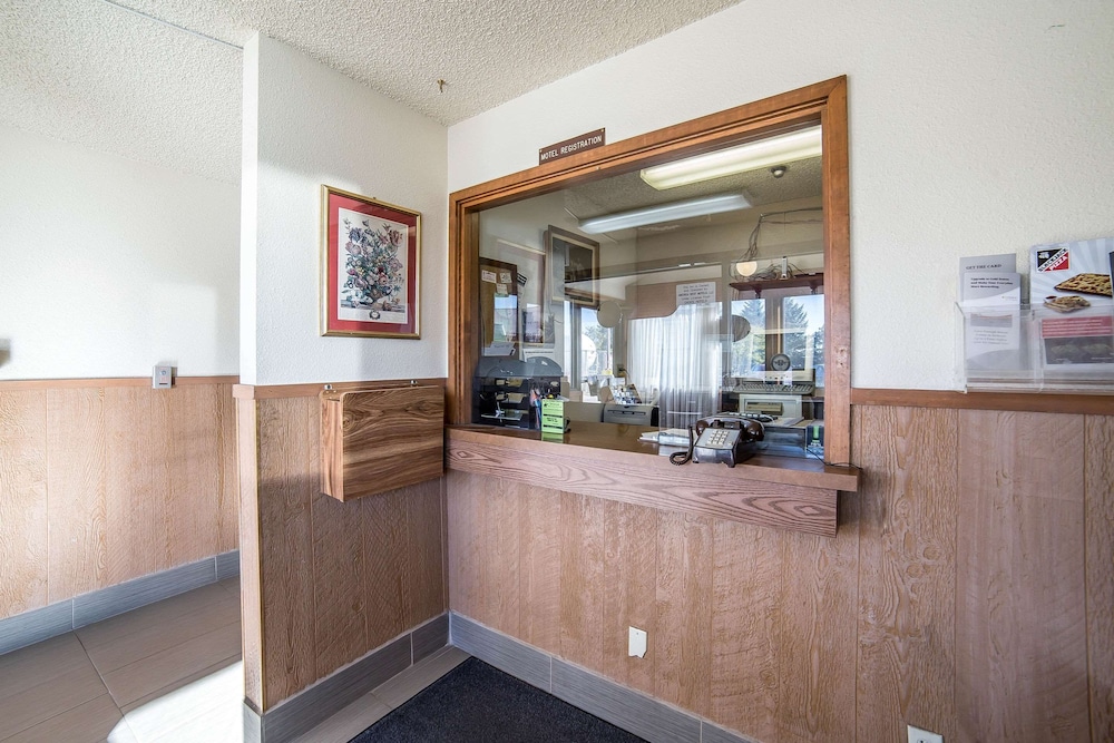 Cheyenne Vacations - Rodeway Inn Cheyenne I-80 East - Property Image 4