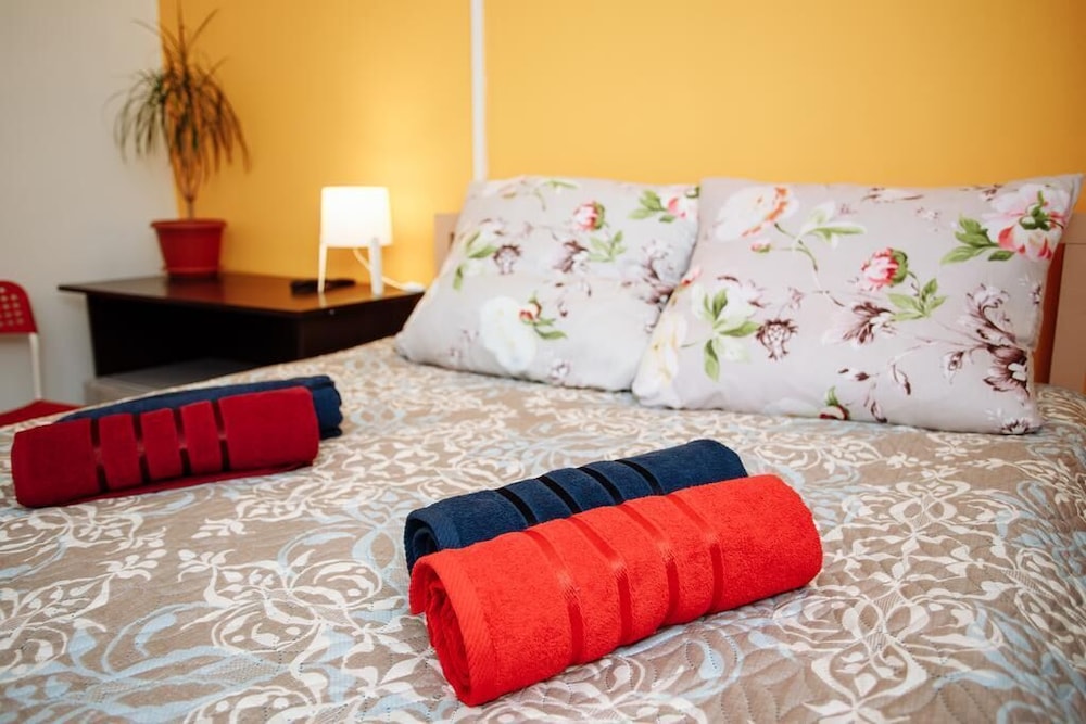 BigGal Rooms