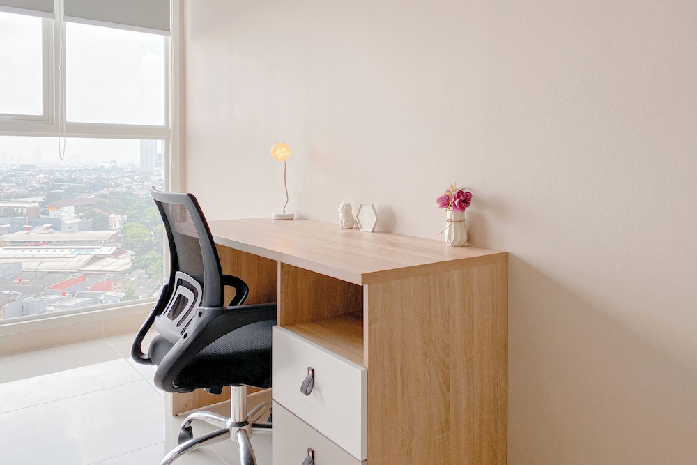 Good Deal and New Furnished 2BR Ciputra International Apartment