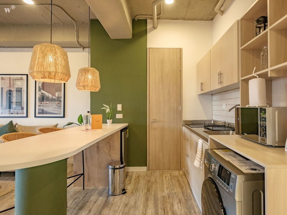 w Beautiful Loft With Balcony in Laureles