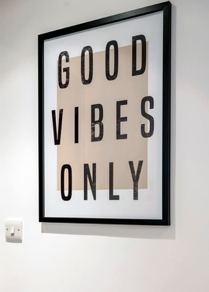 The Urban Minimalist- Notting Hill 2 Bed