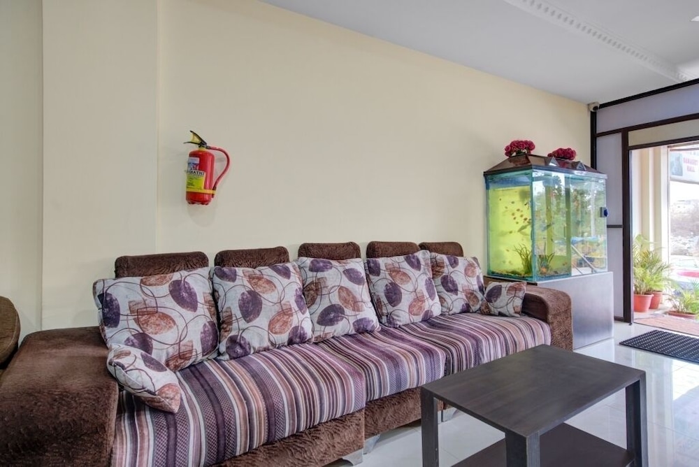 iROOMZ Hotel Sweekar Suites view 2
