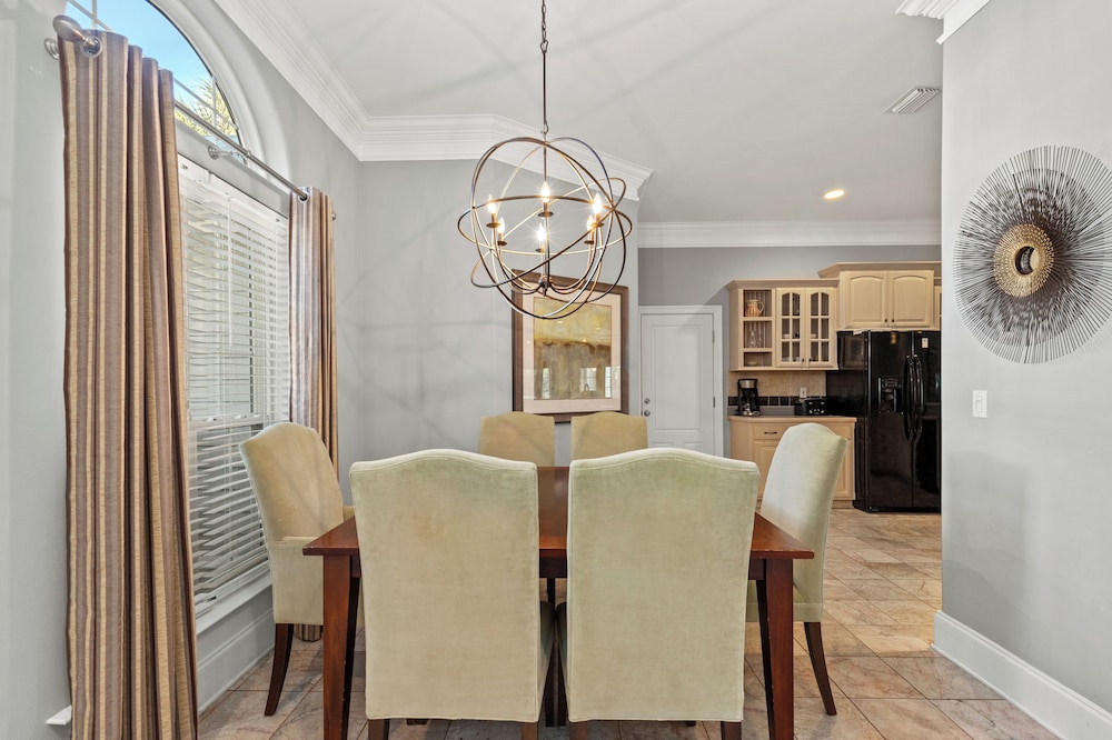 Sugar Sand Retreat 3-bed, 2-bath Beach Getaway With Private Pool, Sleeps 8!