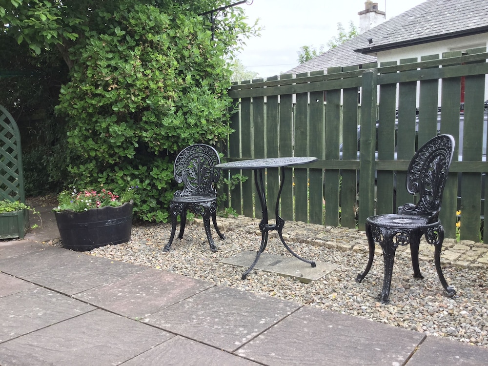 Inverness Apartments - New Cottage
