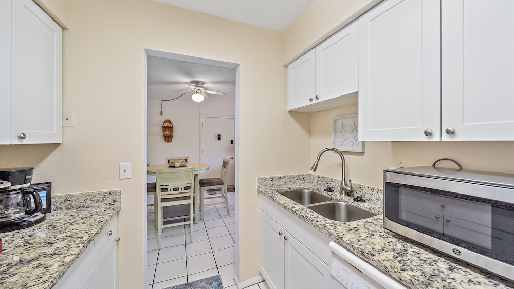 White Sands On Siesta 1 Bedroom Condo