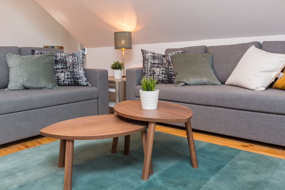 Applewood Suites - Palmerston Avenue