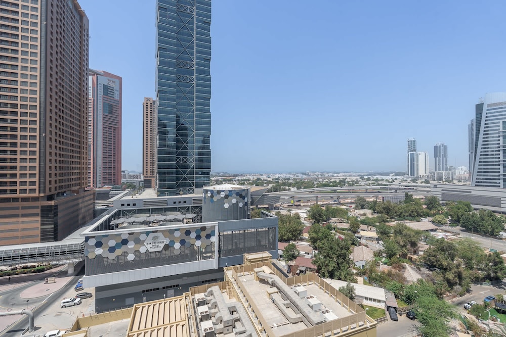 Stylish Studio Apartment in Tecom s Prime Location