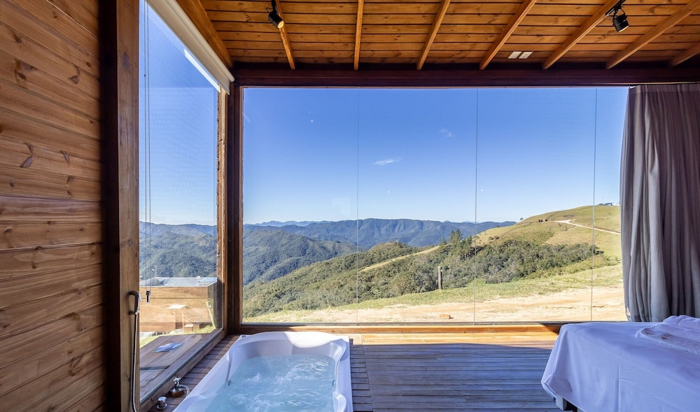Cabana vista panorâmica e jacuzzi VST022