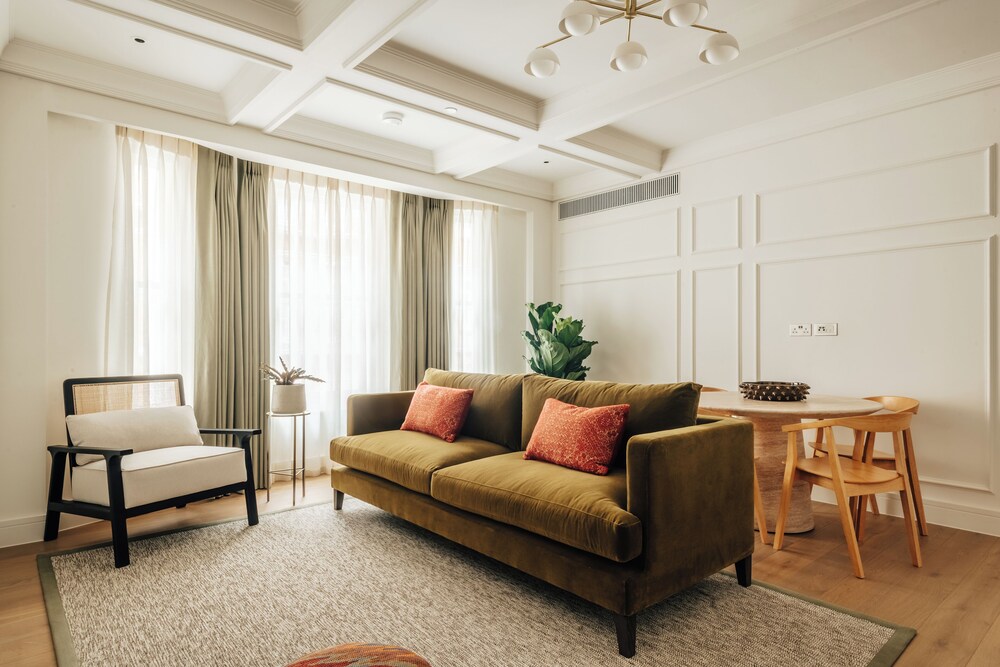 Claridge House by SLO