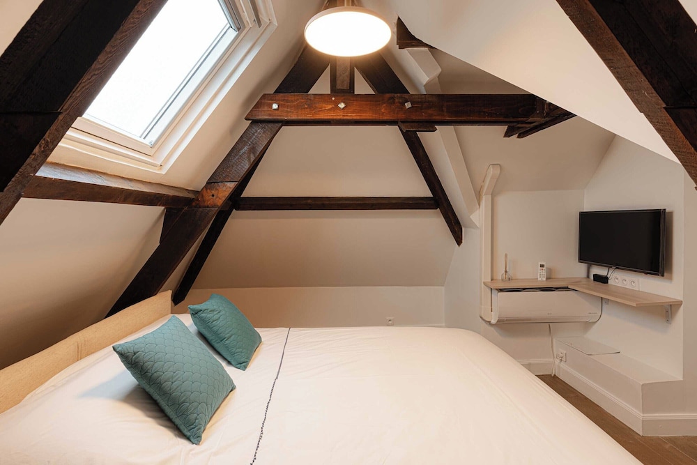 Spacious House - AC- 5br-12p- Deauville
