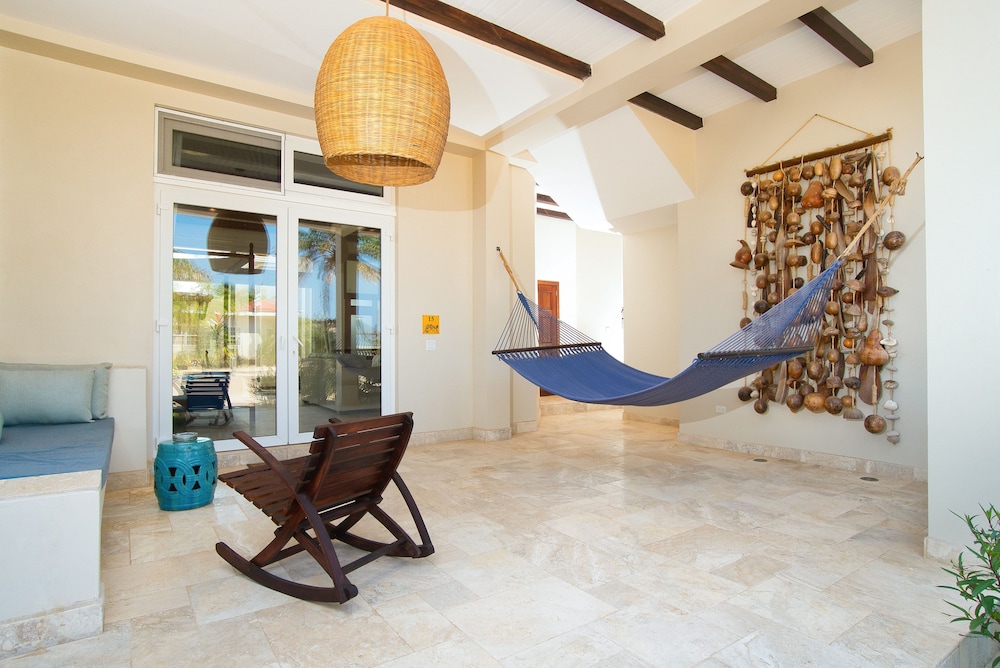 The Lodge at Jaguar Reef
