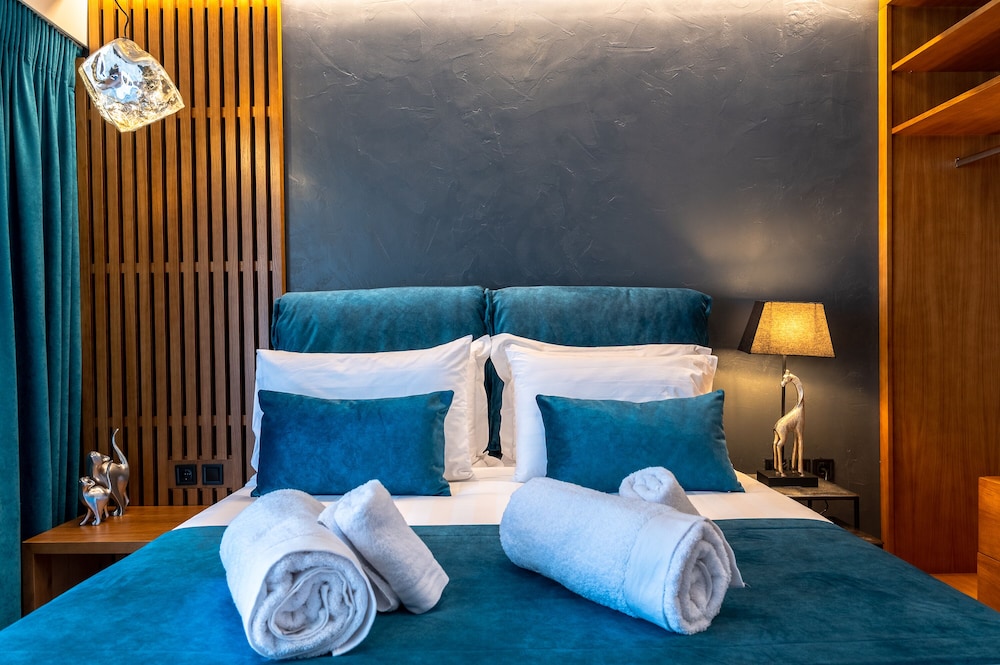 Acropolis View Deluxe Penthouse & Luxury Apartments
