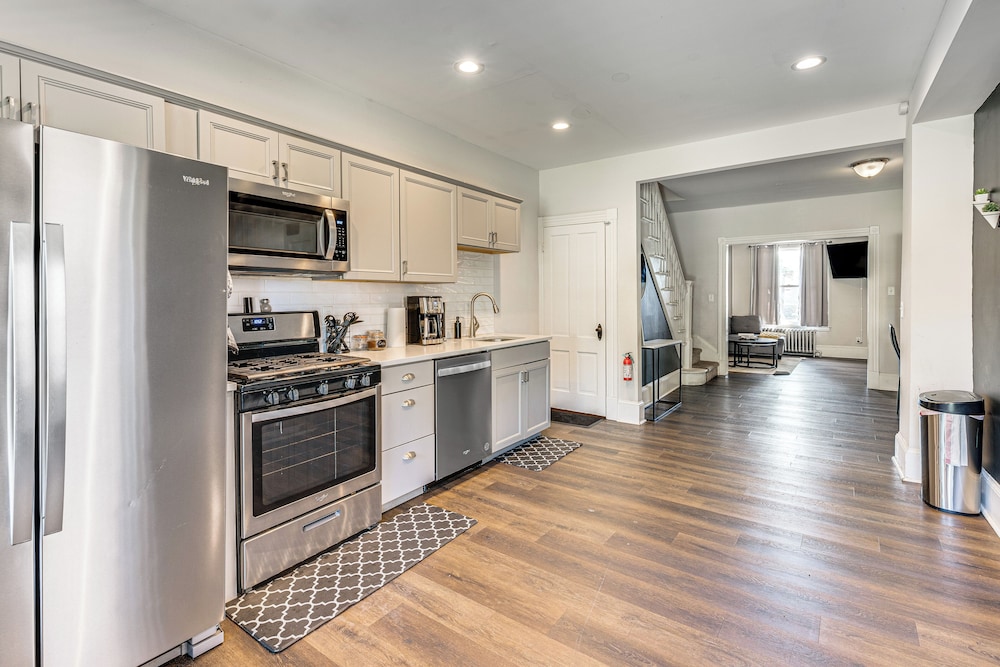 1 Block to Main Street: Dtwn Stroudsburg Townhome!