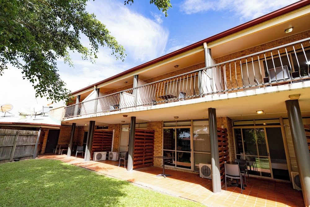 Sundowner Hotel Motel