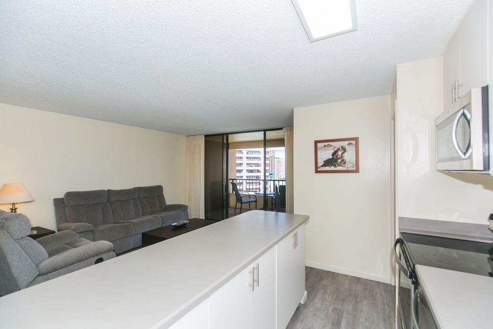 Discovery Bay 2308 1 Bedroom Condo by RedAwning