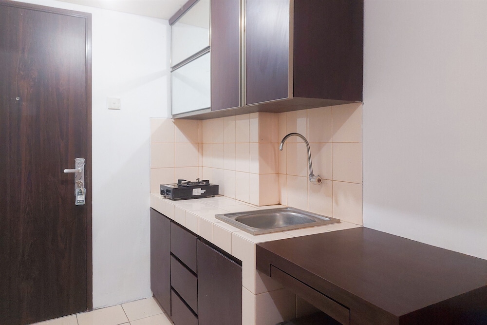 Cozy Living Studio At Serpong Greenview Apartment