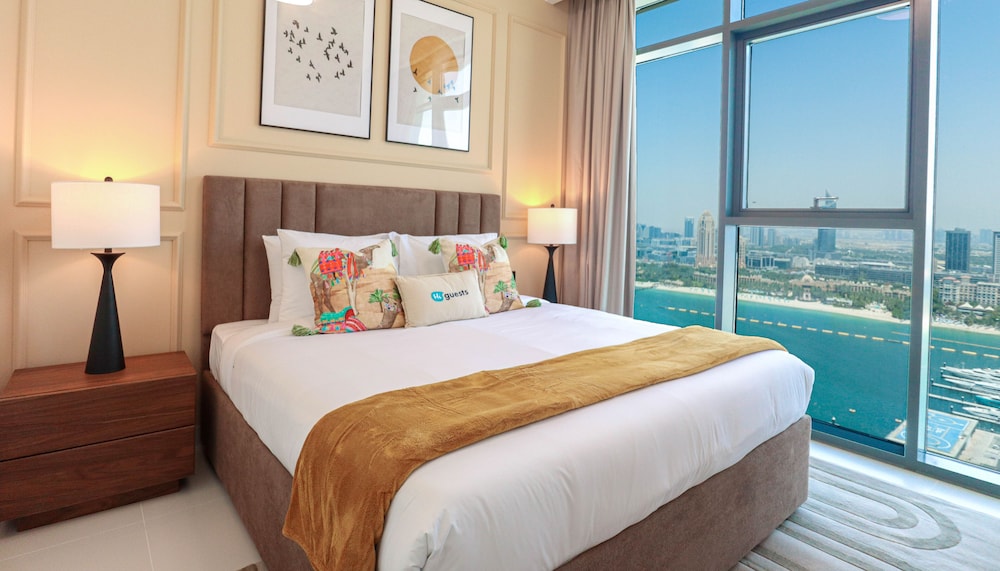 HiGuests - Marina Vista Tower 2