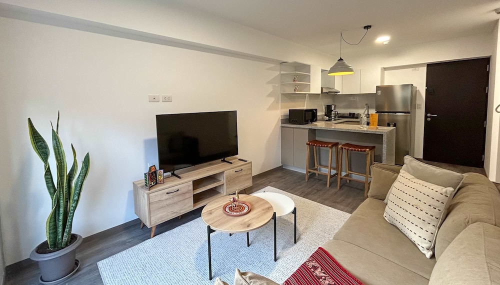 w Grandiose 1BR w Perfect Balcony in Cusco