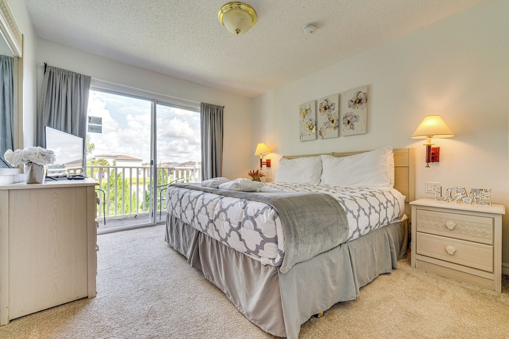 Townhouse in Lake Berkley Resort! 5 Mi to Old Town