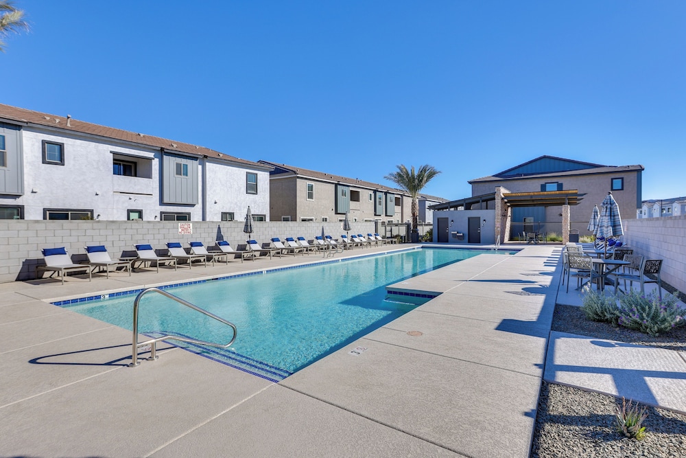 Community Trails & Dog Park: Phoenix Studio!