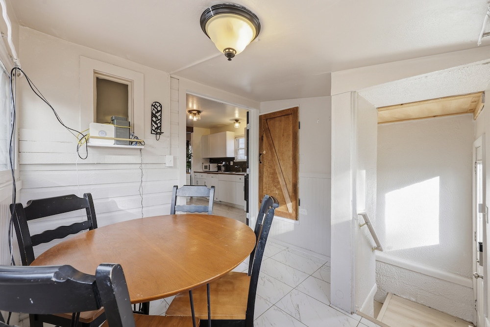 Cozy & Modern 3-bed Bungalow In Heart Of Greeley 3 Bedroom Bungalow