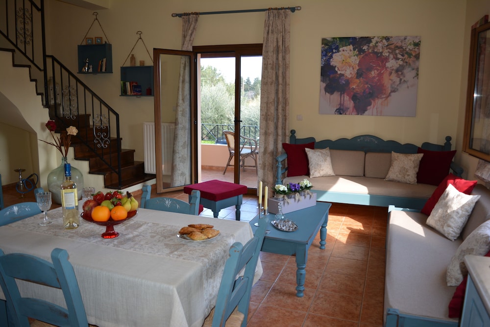 Elianthos Villa