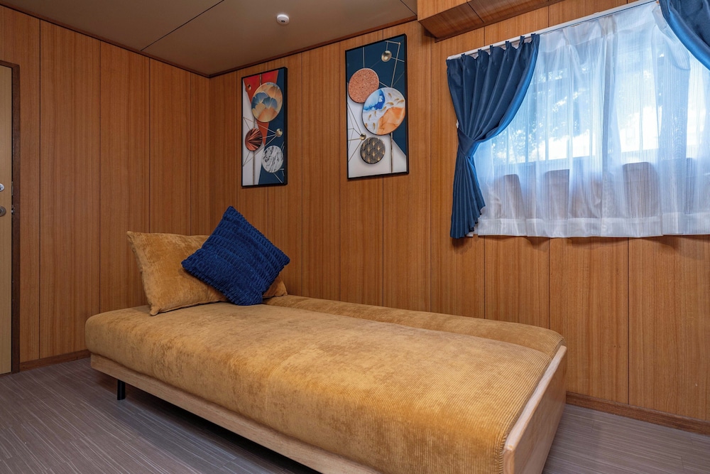 Aquamarine House