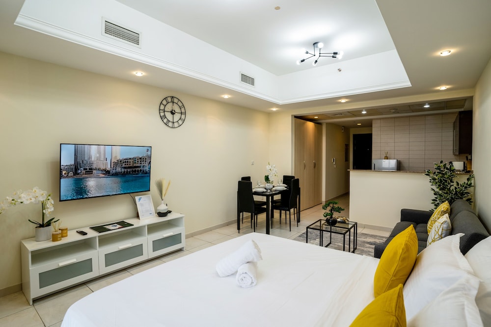 Tanin - Luxurious and Contemporary Studio in JLT Cluster R