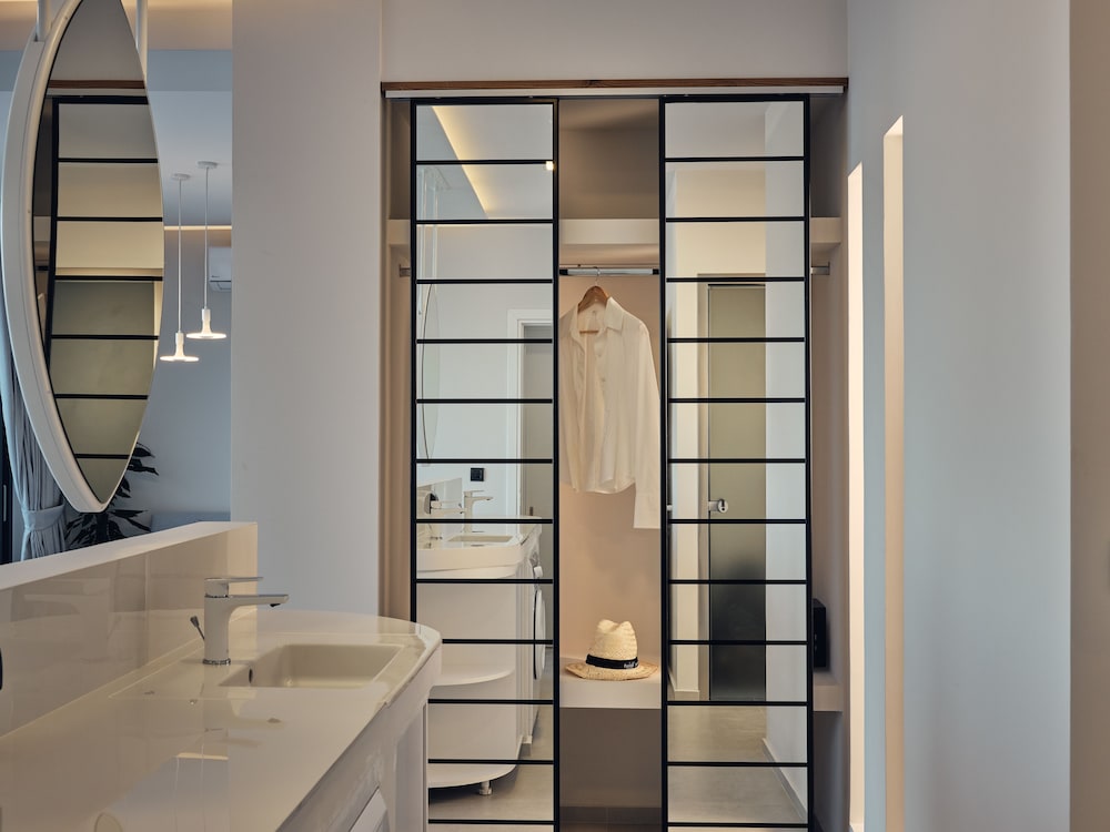 Emerald Villas & Suites