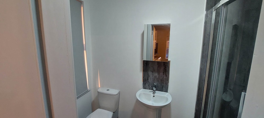 1 Bdr Modern Living in The Old Bank Hse