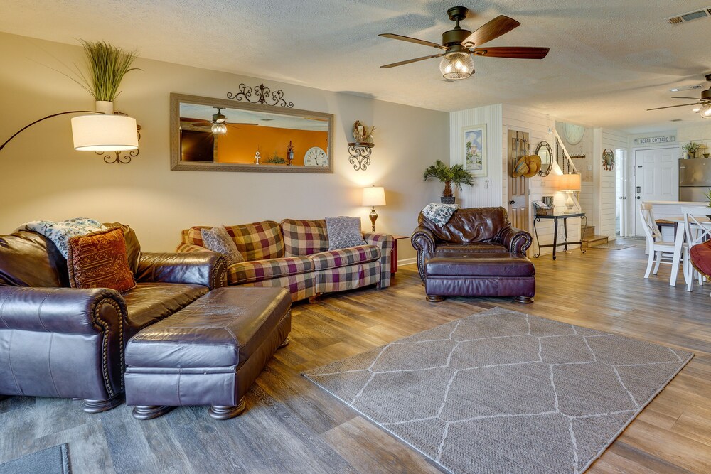 Walk to Beach: PCB Condo w/ Oceanfront Pool Access