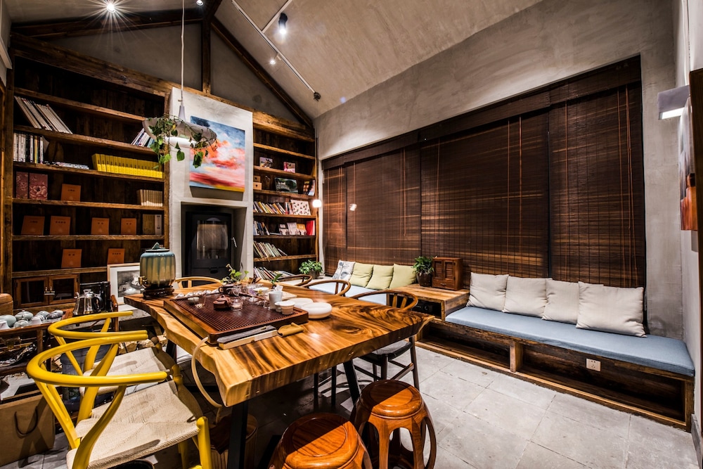 Go Native Downtown House Ningbo