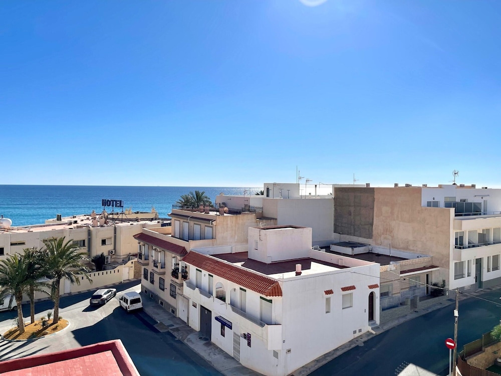 Belvilla by OYO Atico con Jacuzzi en Carboneras