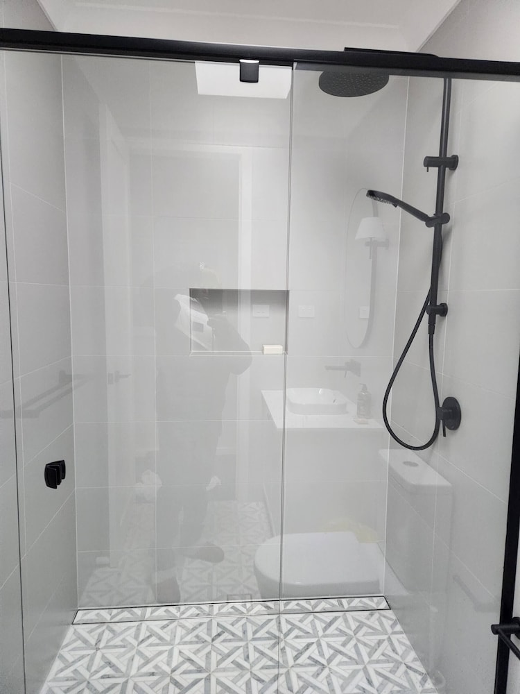 Couples' Haven - 2 Bedrooms