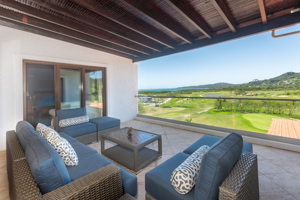 Pristine Bay 1005- Villa Loce 4 Bedroom Home