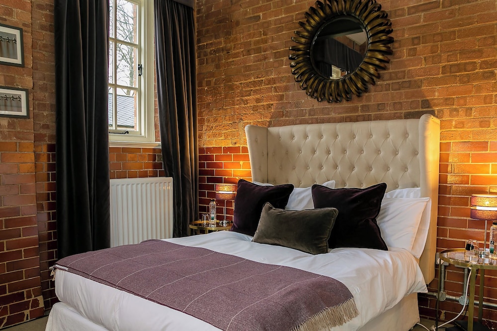 Betts Private room at Bicester Heritage view 2