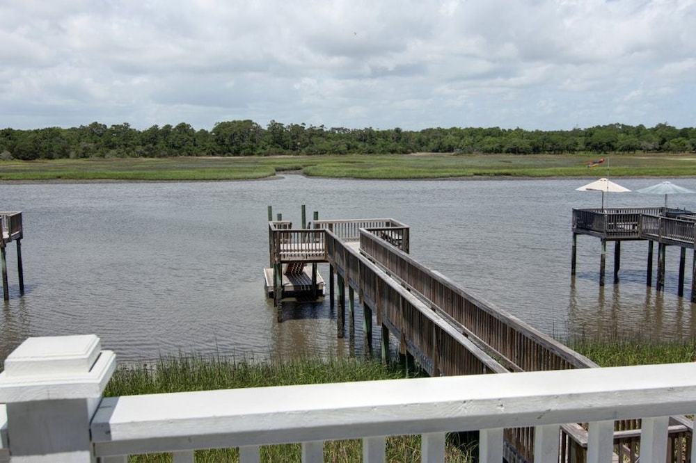 Mclaurin Manna At Holden Beach 4 Bedroom Home by RedAwning