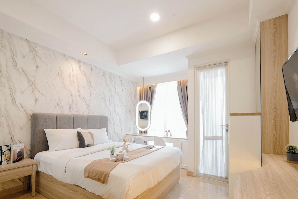 Best Location And Homey Studio At Menteng Park Apartment