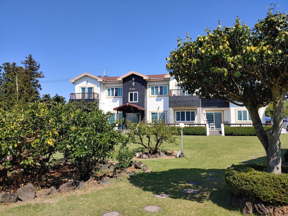 Gyul House