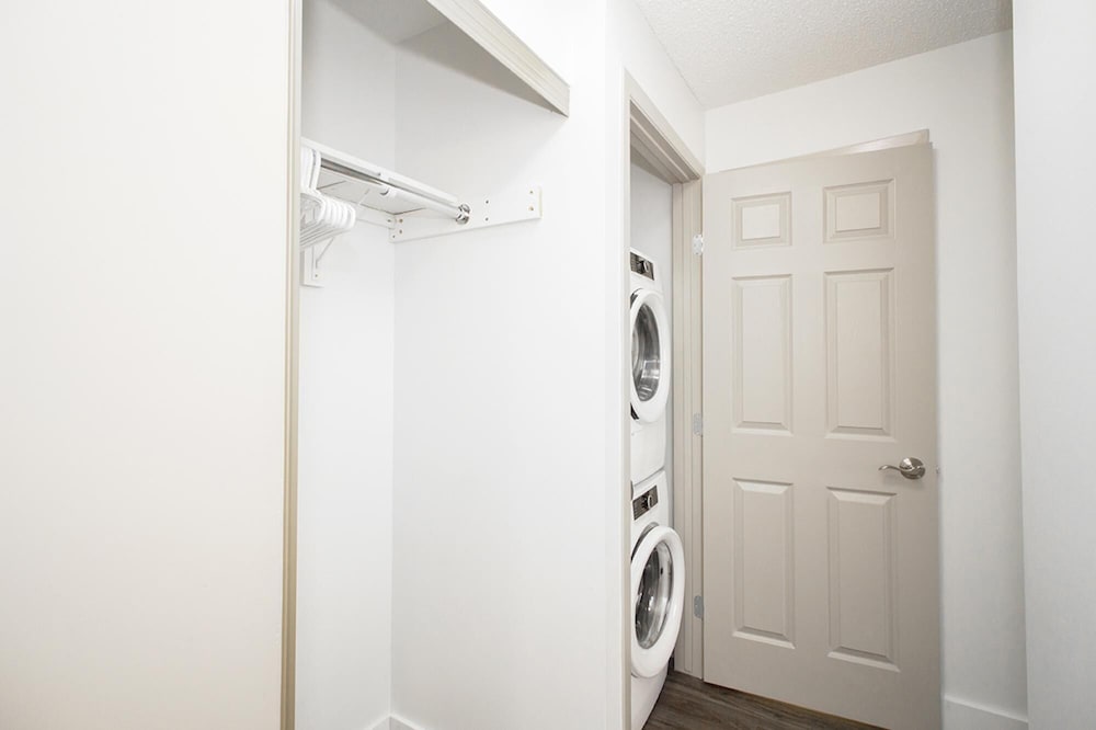 One Bedroom Unit With in Suite Laundry and Parking view 4